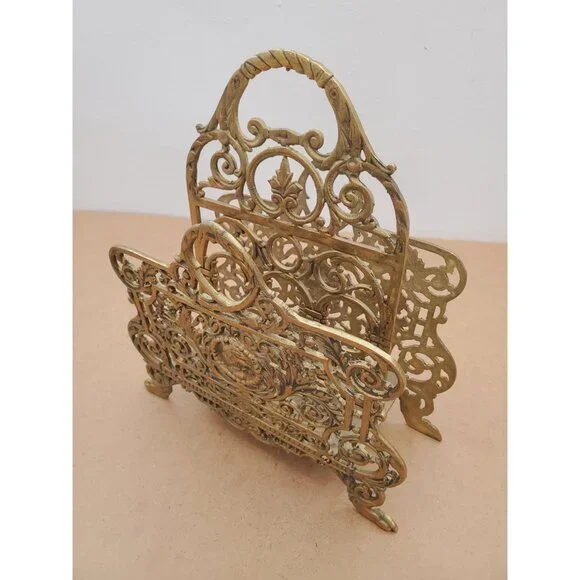 Letter Rack or Envelope Card Holder || Vintage solid brass || Shell shape plate - Picture 13 of 16